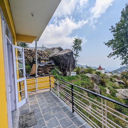 Young Monk Hostel & Cafe Dharamkot マクロード・ガンジ エクステリア 写真