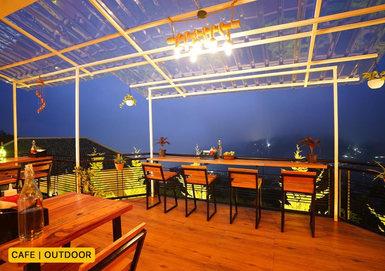 Young Monk Hostel & Cafe Dharamkot マクロード・ガンジ エクステリア 写真