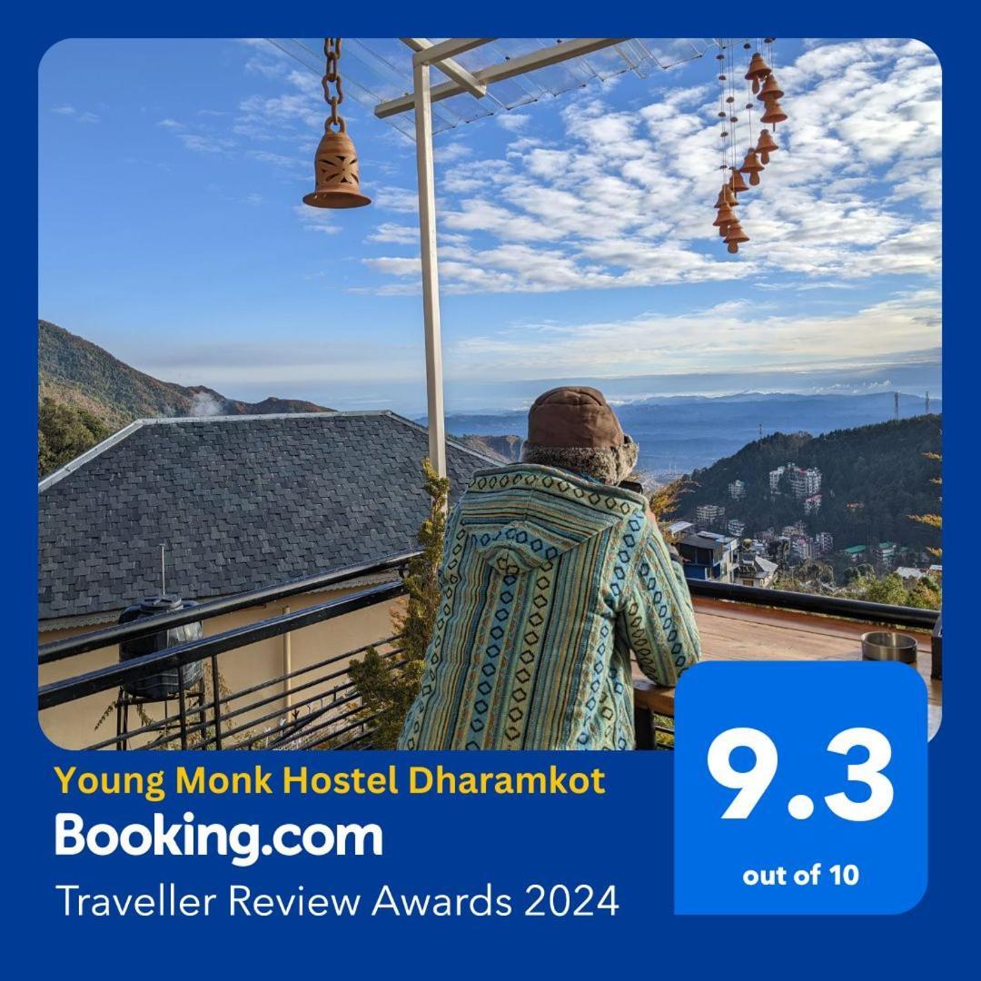 Young Monk Hostel & Cafe Dharamkot マクロード・ガンジ エクステリア 写真